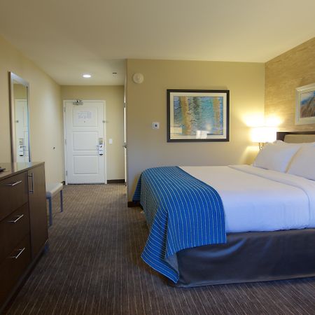 Holiday Inn Express Fargo Sw I94 Medical Center, An Ihg Hotel Buitenkant foto