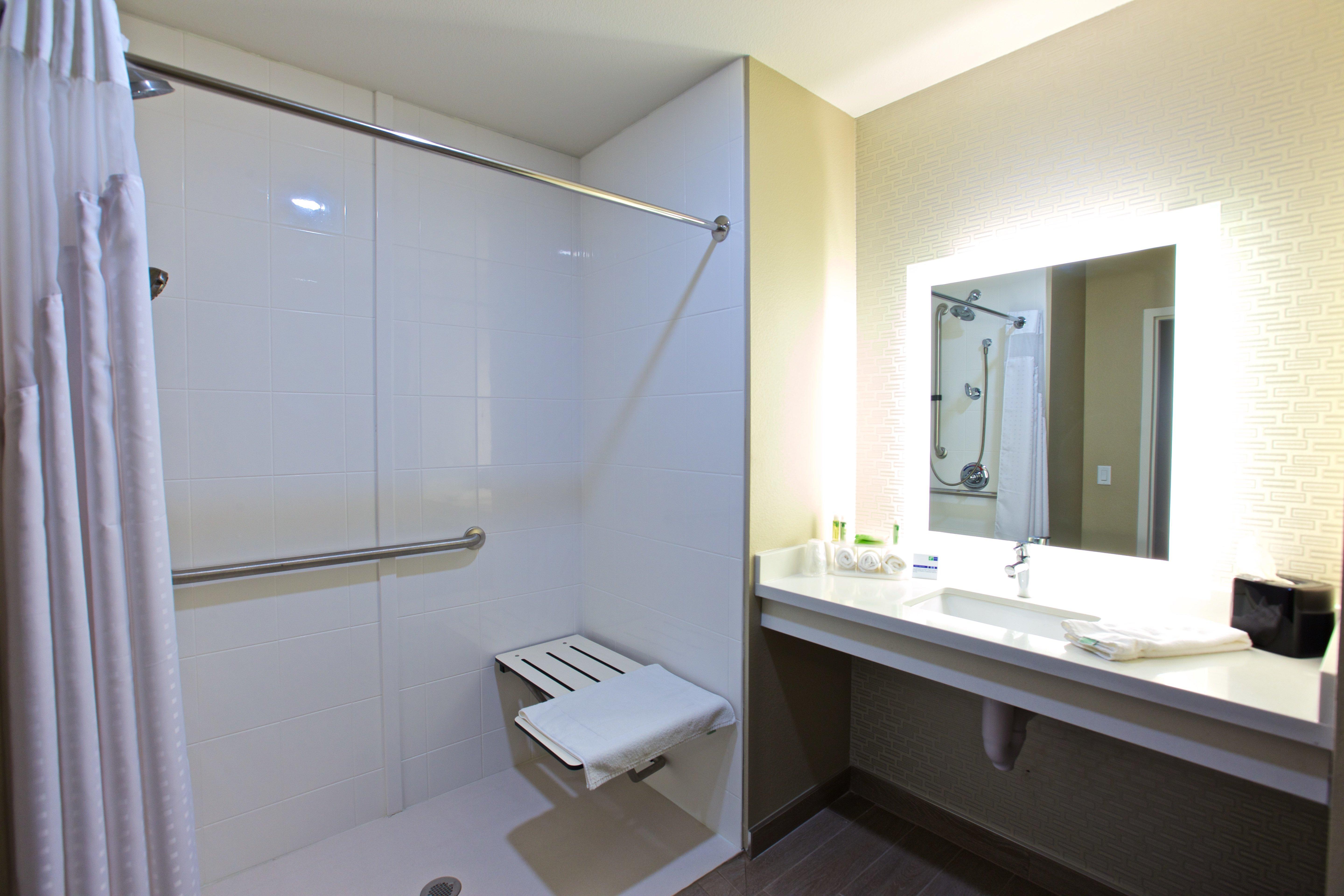 Holiday Inn Express Fargo Sw I94 Medical Center, An Ihg Hotel Buitenkant foto