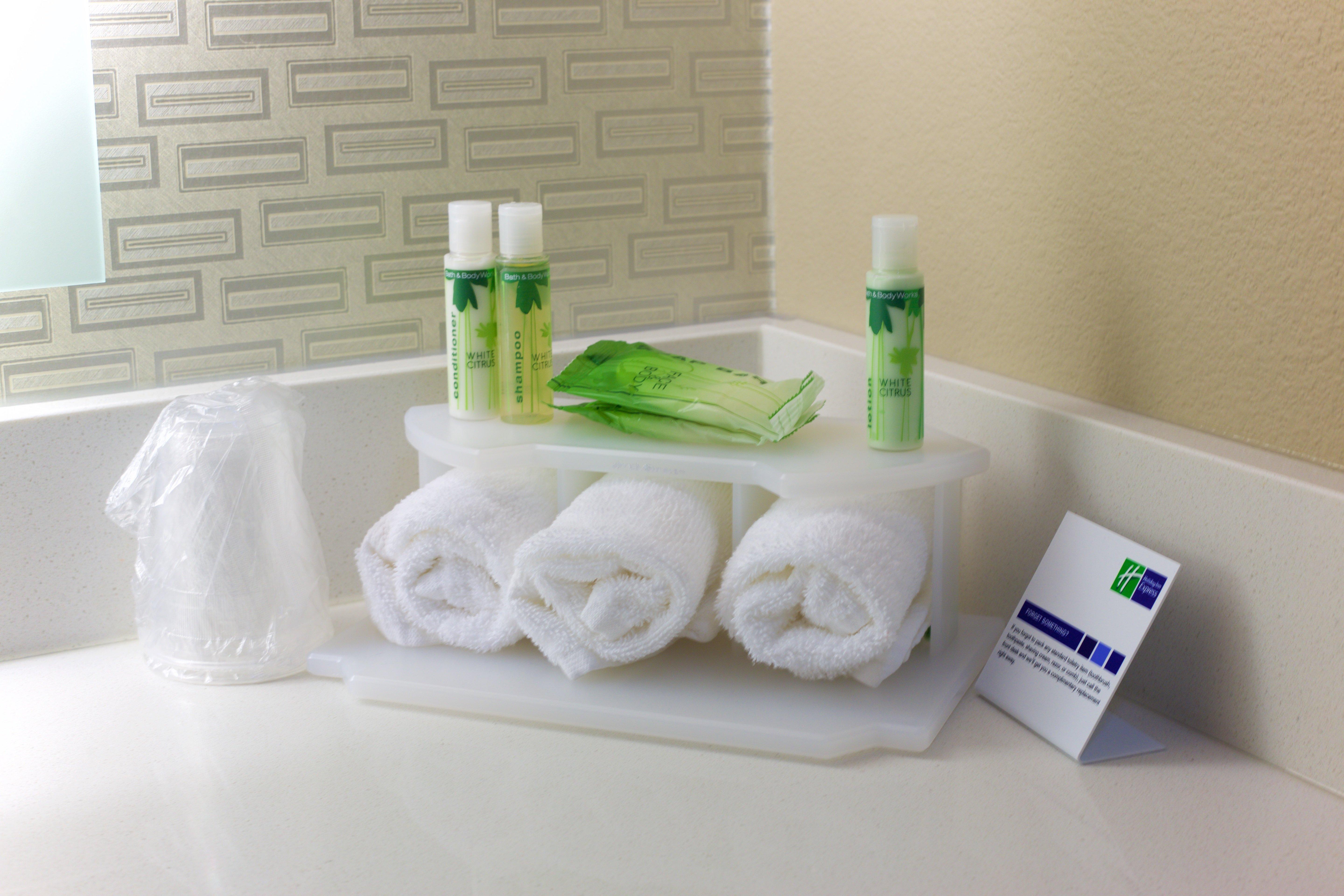 Holiday Inn Express Fargo Sw I94 Medical Center, An Ihg Hotel Buitenkant foto