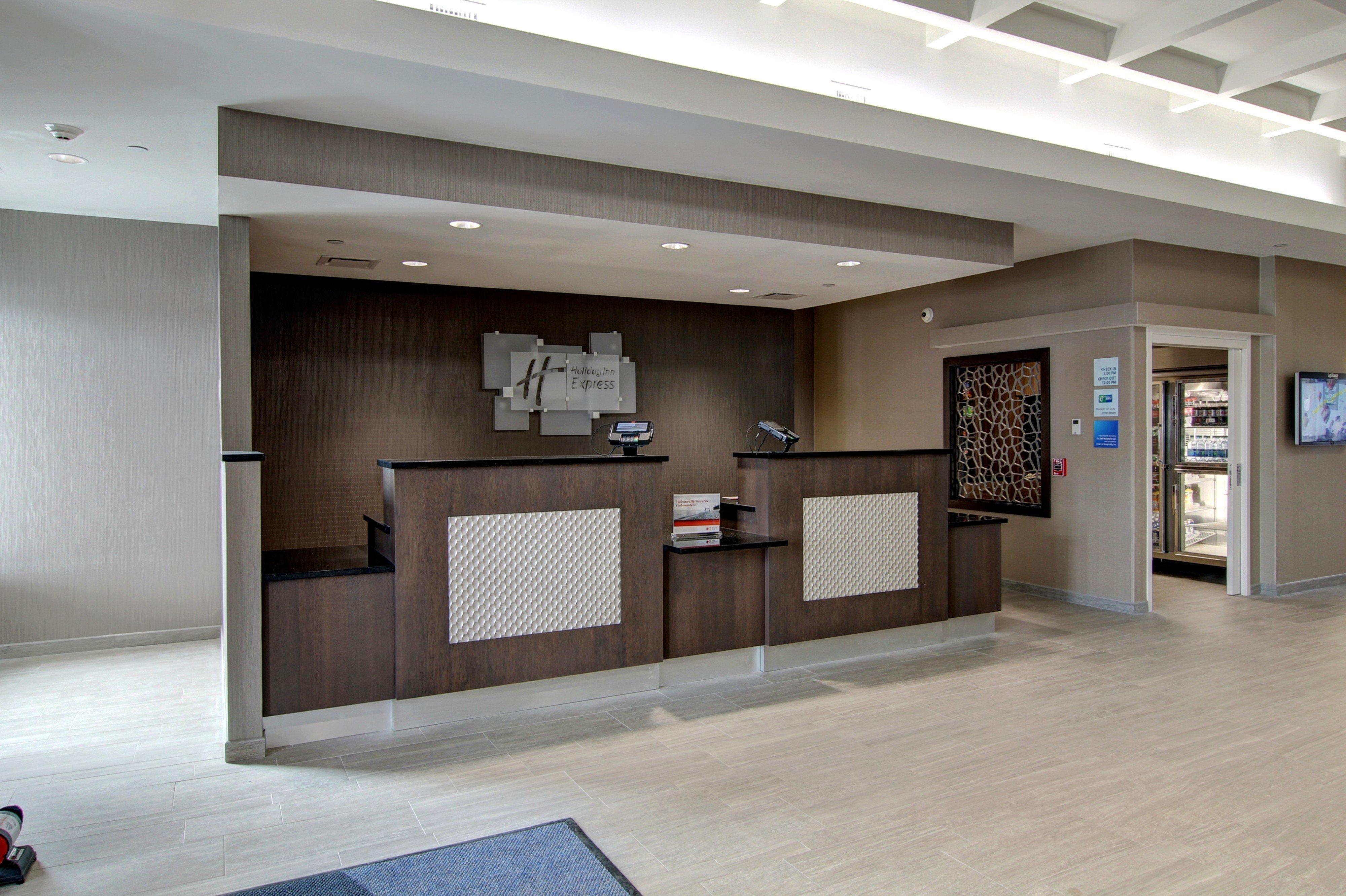 Holiday Inn Express Fargo Sw I94 Medical Center, An Ihg Hotel Buitenkant foto